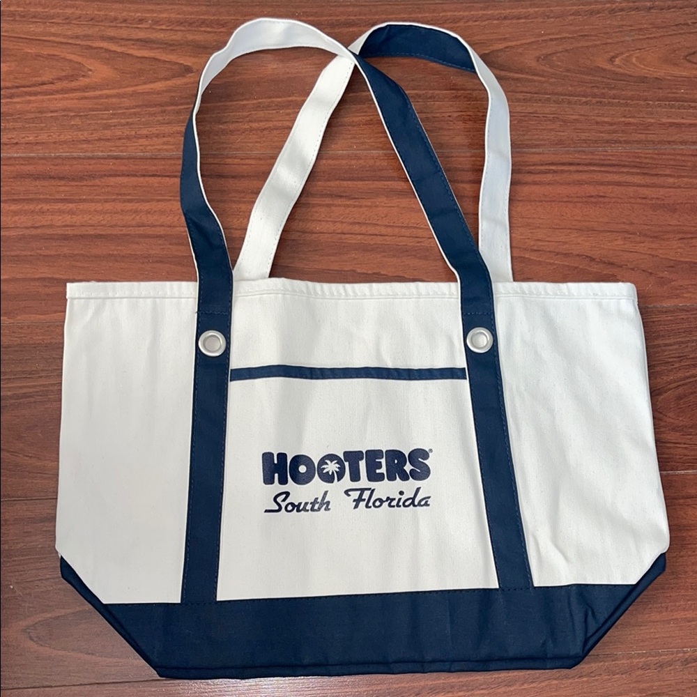 Hooters South Florida Navy and White Tote ☀️ BNWT 🏷️